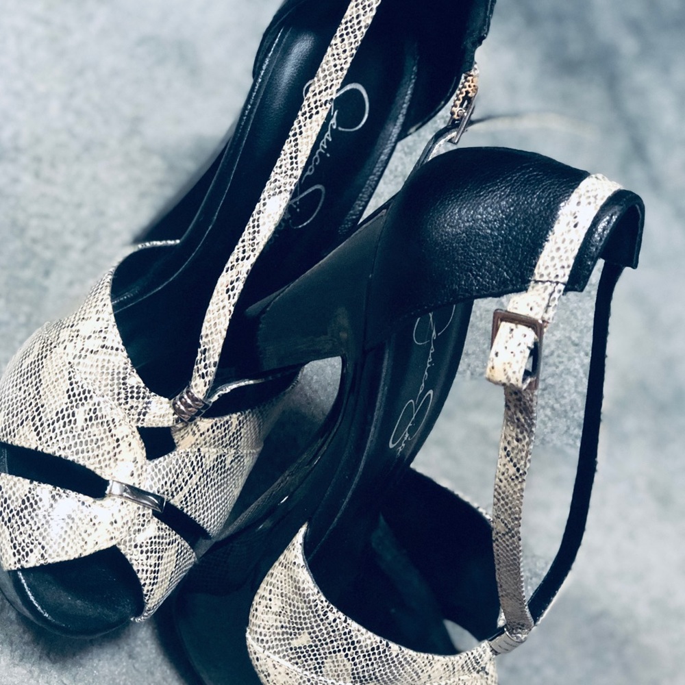 Jessica Simpson stiletto heels